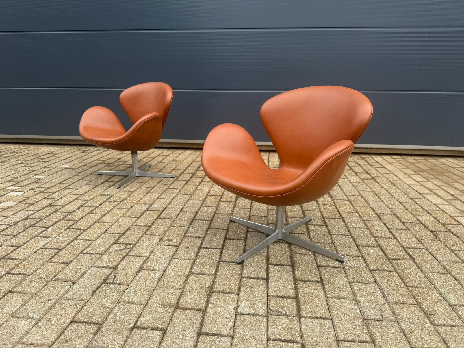 2x Fritz Hansen Swan chair 1971 Cognac leder, NIEUWstaat!!, Ophalen of Verzenden, 75 tot 100 cm, 50 tot 75 cm, Cassina togo elda sede b&b italia knoll vitra edra artifort cor