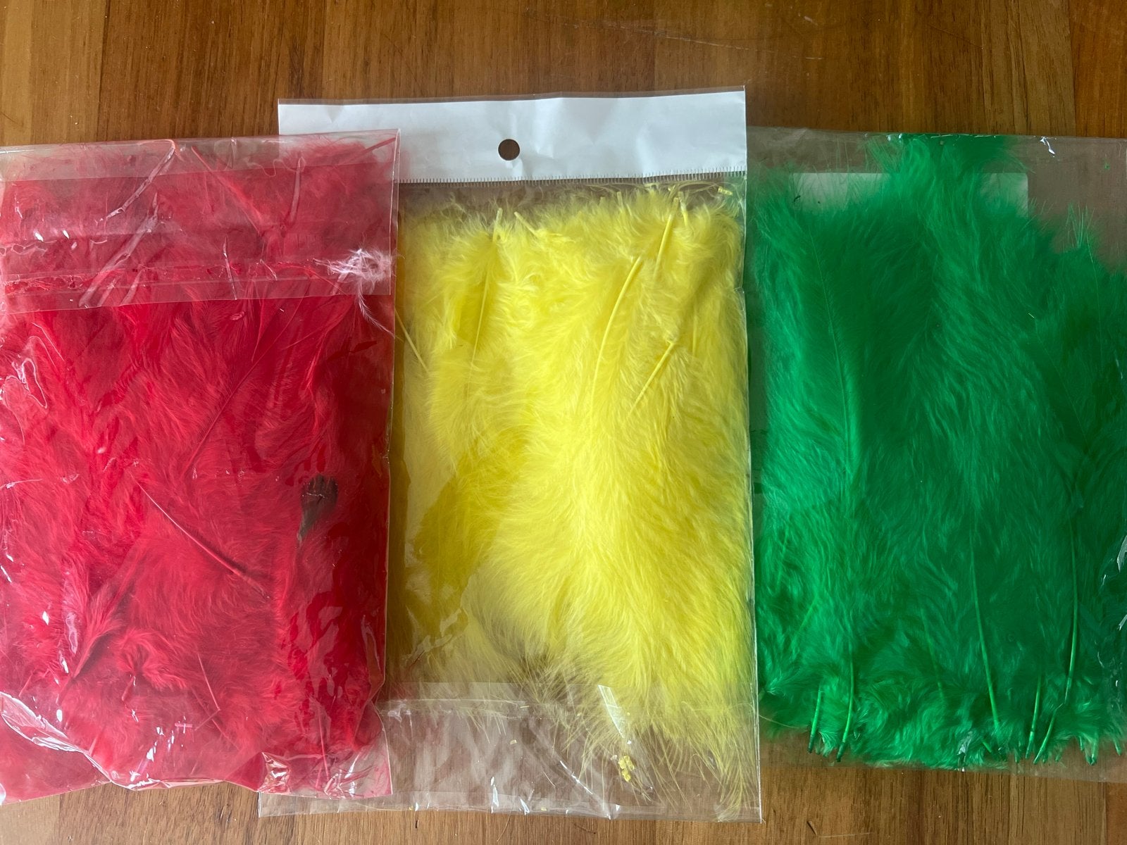 Knutselveren Rood, Geel, Groen - Carnaval (75 stuks), Overige thema's, Nieuw, Meerkleurig, Ophalen of Verzenden