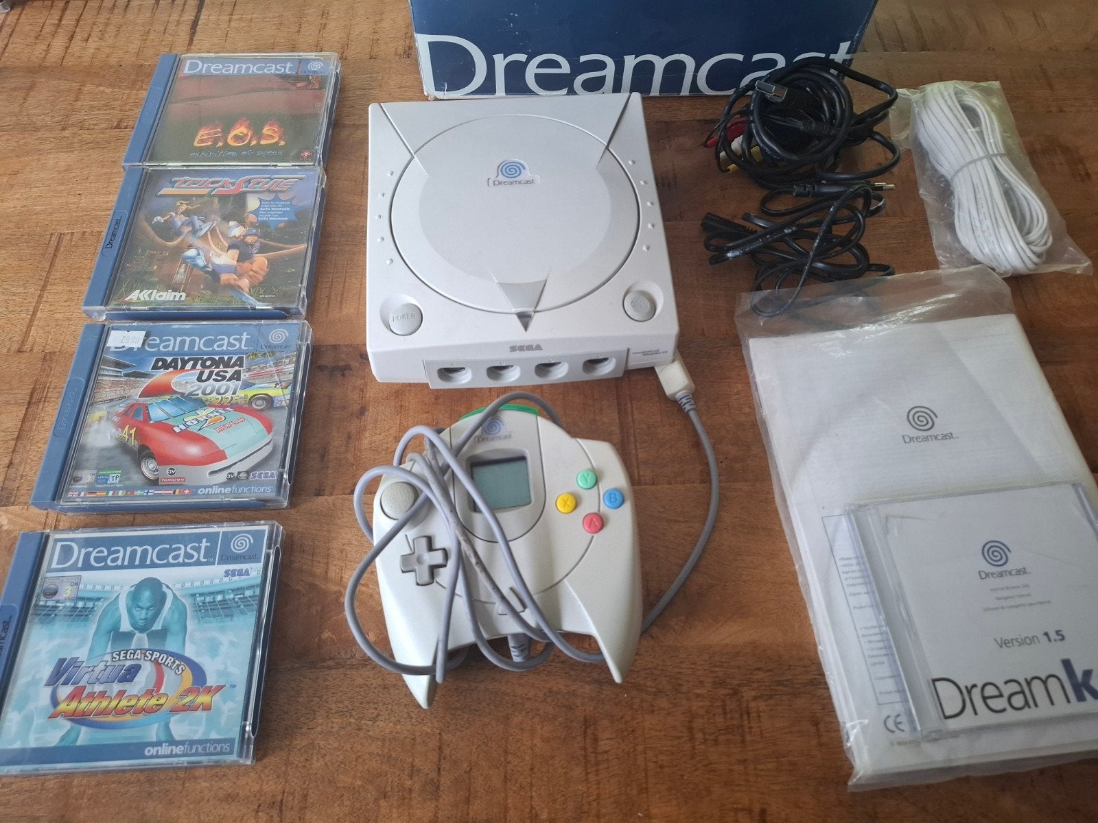 Sega Dreamcast Console met 1 Controller en spellen, Spelcomputers en Games, Spelcomputers | Sega, Gebruikt, Saturn of Dreamcast