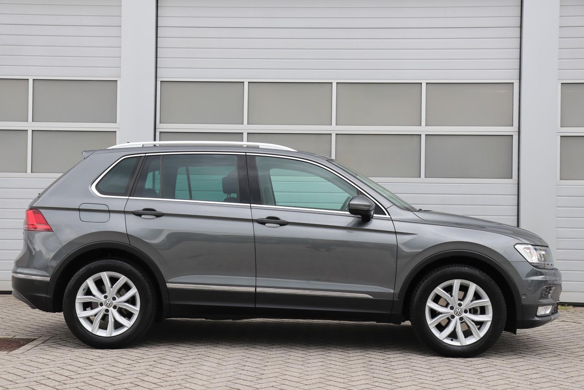 Volkswagen Tiguan 1.4 TSI 150pk DSG Highline | Trekhaak | Na, Auto's, 12 maanden, Stof, 4 cilinders, Automatische klimaatregeling