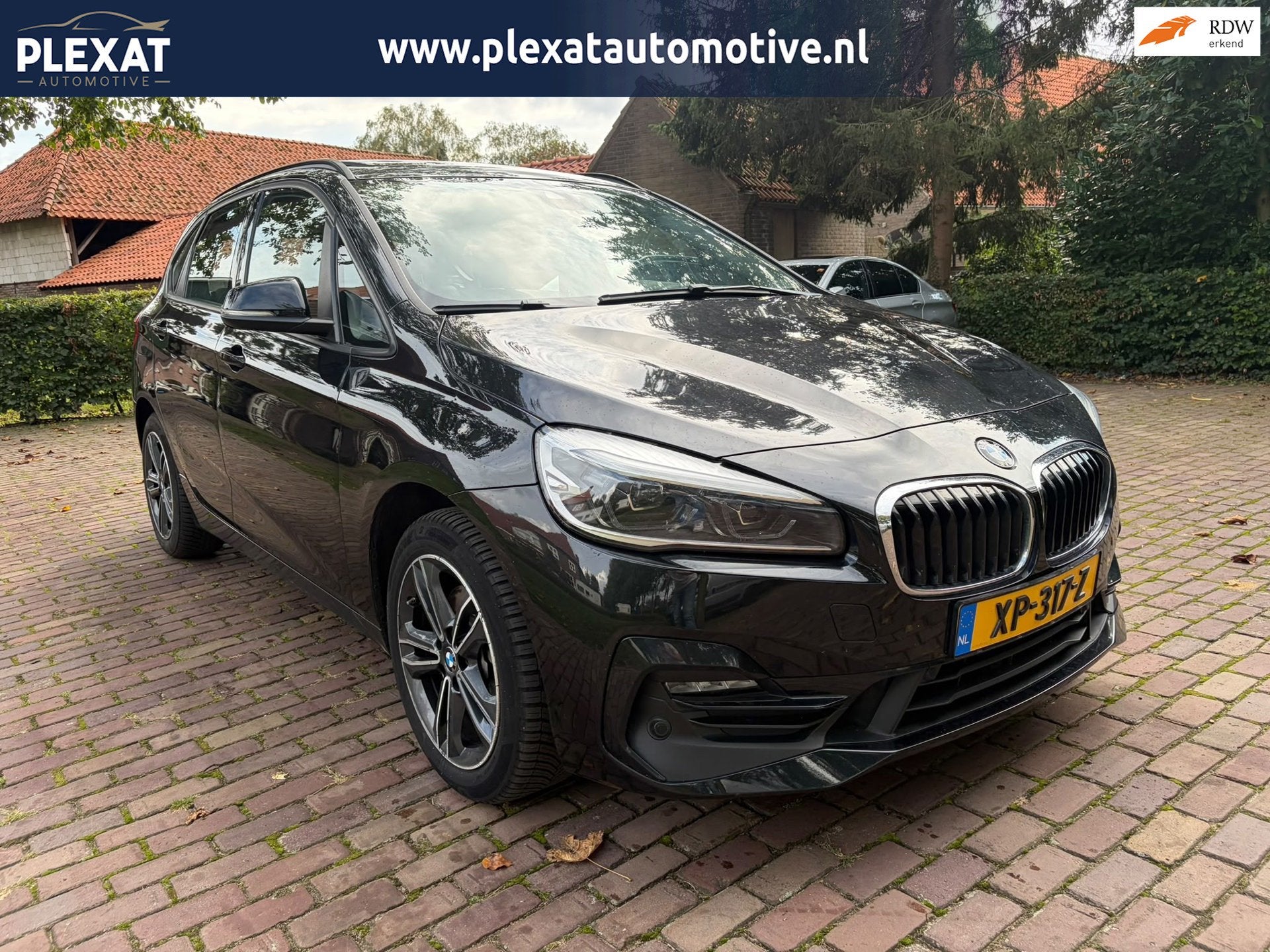 BMW 2-serie Active Tourer 220i High Executive Aut. | Panoram, Auto's, Euro 6, Zwart, 2-Serie Active Tourer, MPV