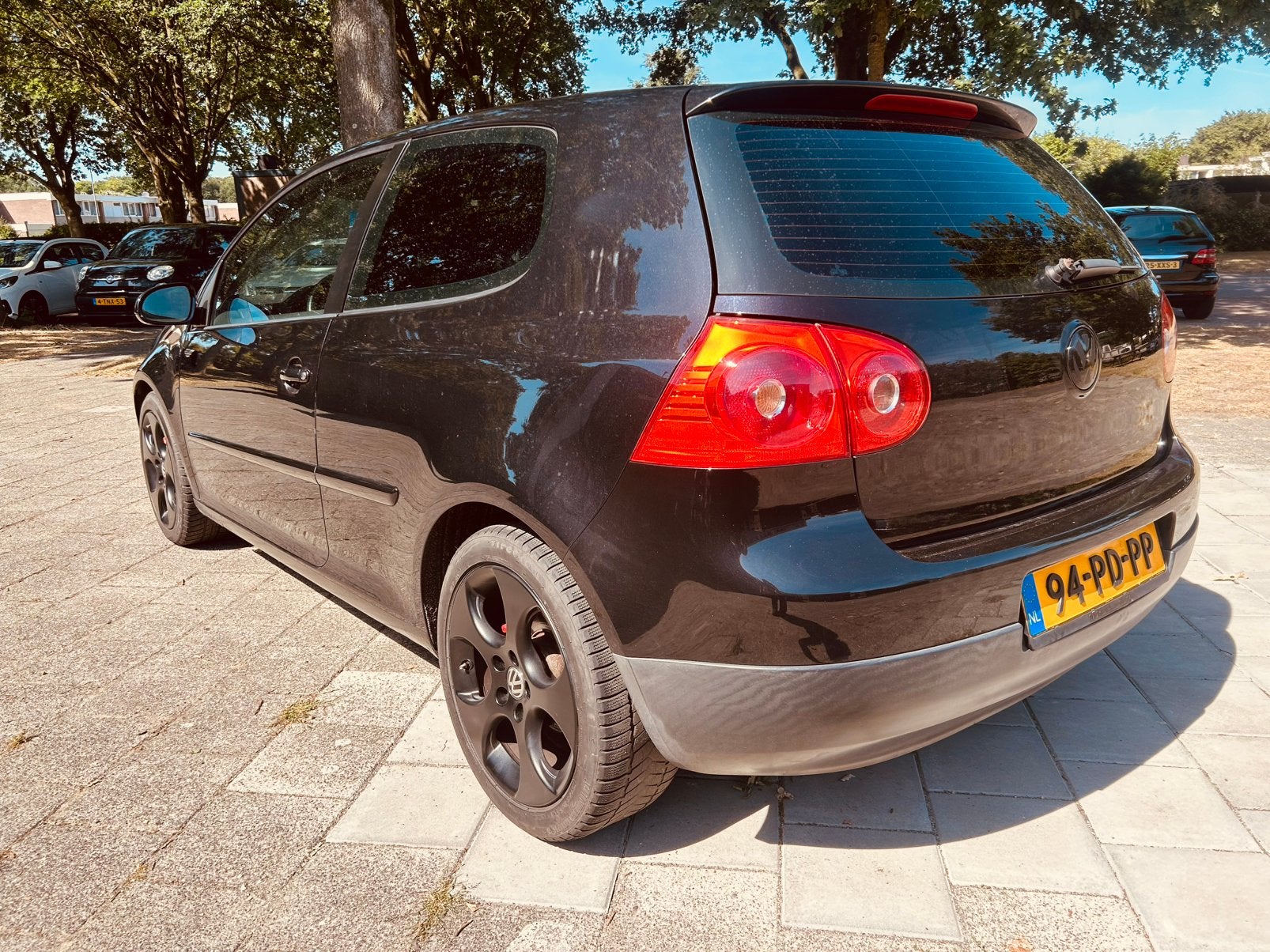 Volkswagen Golf 2.0 FSI 2004 Zwart Zonder APK, Auto's, Voorwielaandrijving, 4 cilinders, 1984 cc, Zwart