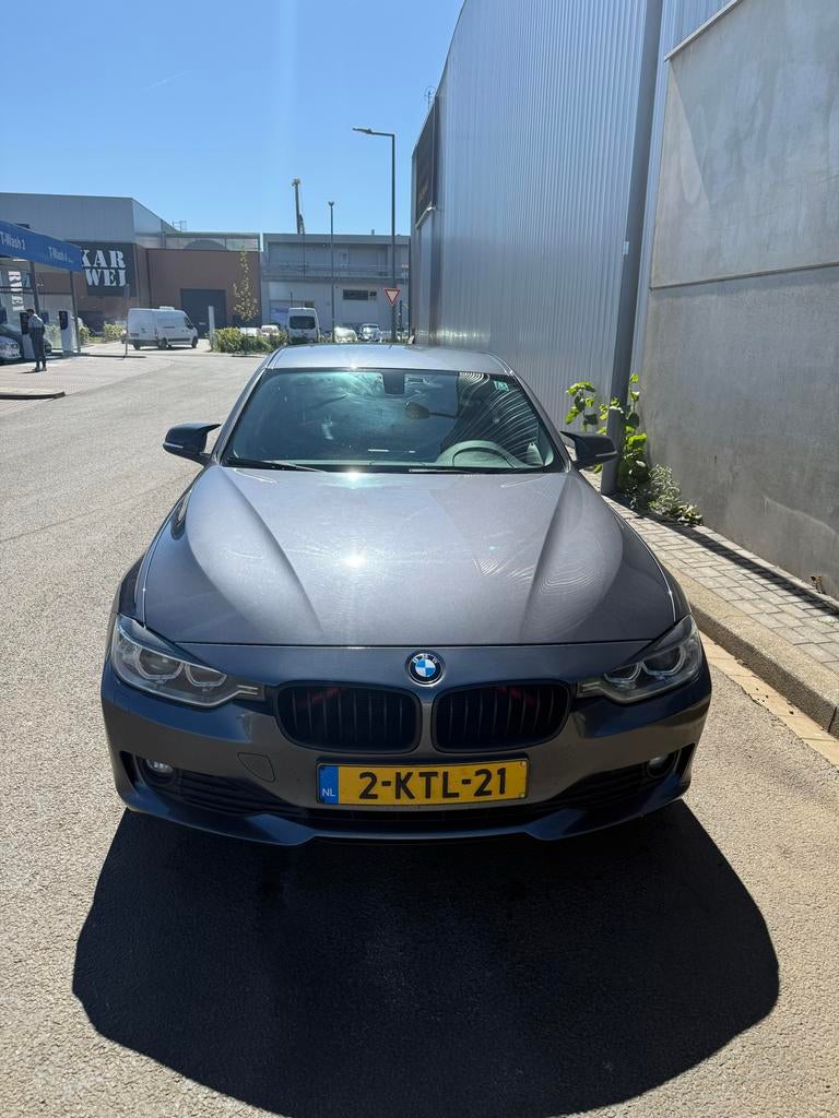 BMW 3-Serie 2.0 320D EDE Touring 2013 Grijs, Auto's, BMW, Achterwielaandrijving, 1995 cc, 4 cilinders, 1465 kg