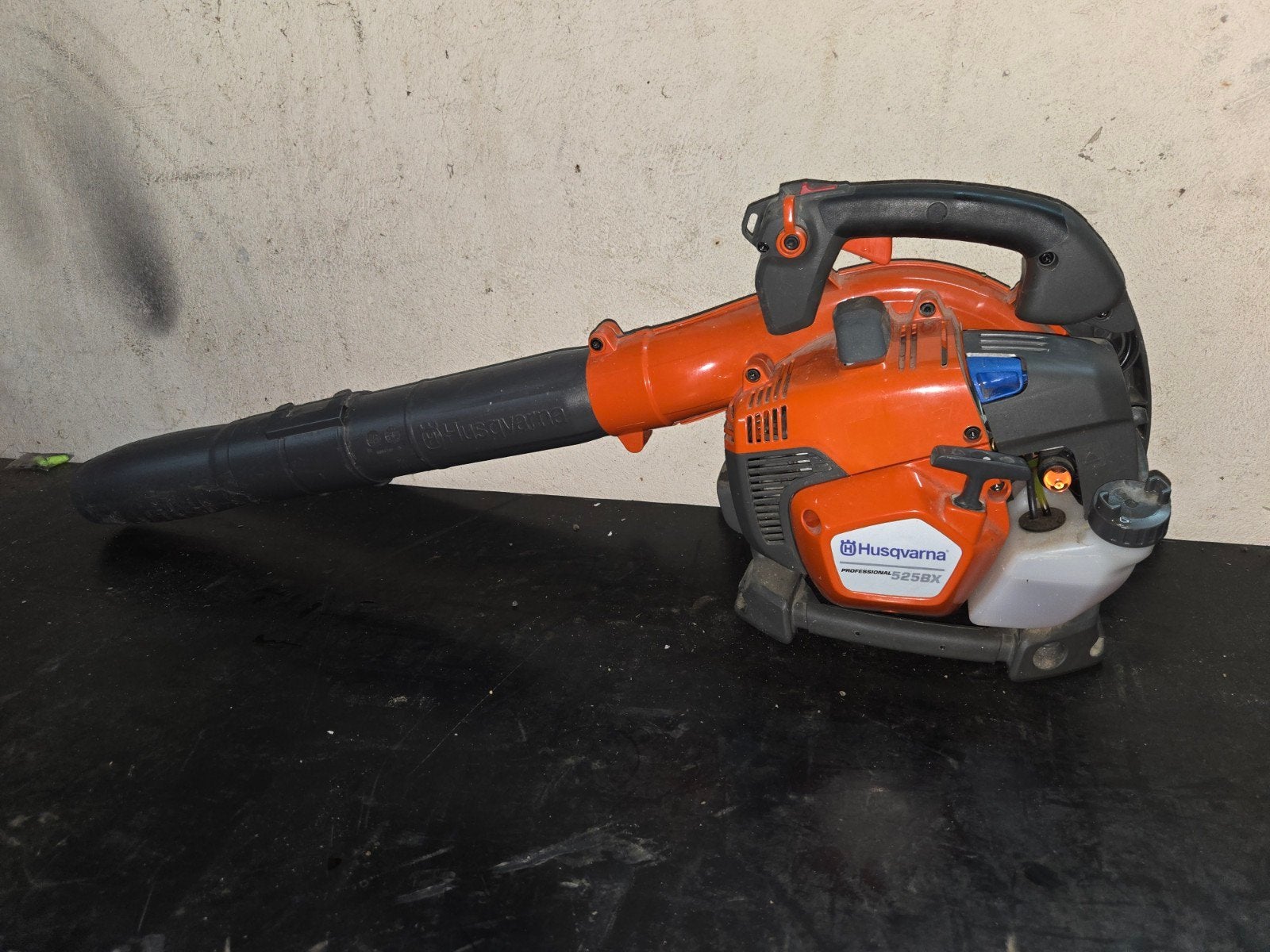 Nette Husqvarna 525BX bladblazer | Handgedragen 525 BX, Benzine, Gebruikt, Husqvarna 525 BX benzine bladblazer, Handgedragen