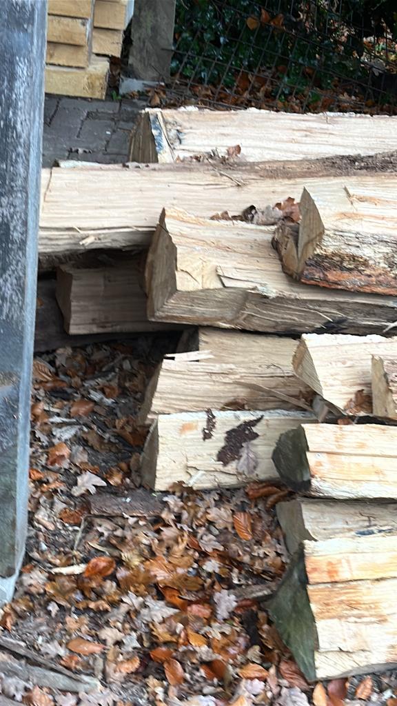 Gekloofde eiken palen - 1,80m, Minder dan 3 m³, Ophalen, Eikenhout, Blokken