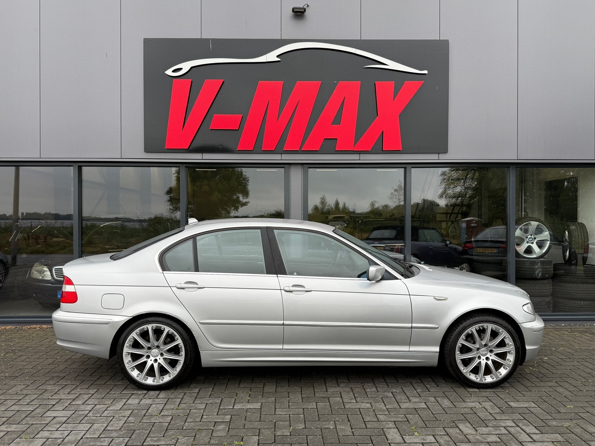 BMW 320i 2.2 AUT Special Exe NAP Leer Stoelvw Clima Trekhaak, Achterwielaandrijving, Gebruikt, Automatische klimaatregeling, 1600 kg