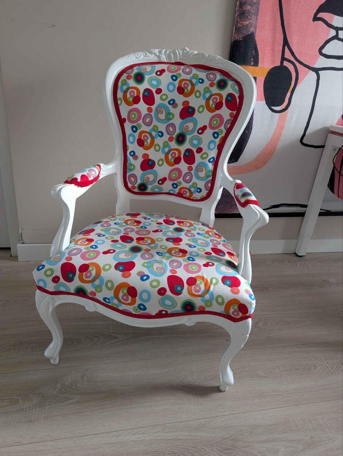 Barok Fauteuil - Wit met Kleurrijke Stof, Huis en Inrichting, Stoelen, Ophalen, Gebruikt, Wit, Stof