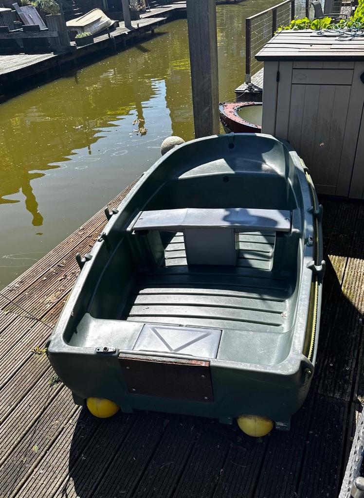 Fun yak roeiboot met motor en accu, Ophalen, Gebruikt, Polyester, Met motor