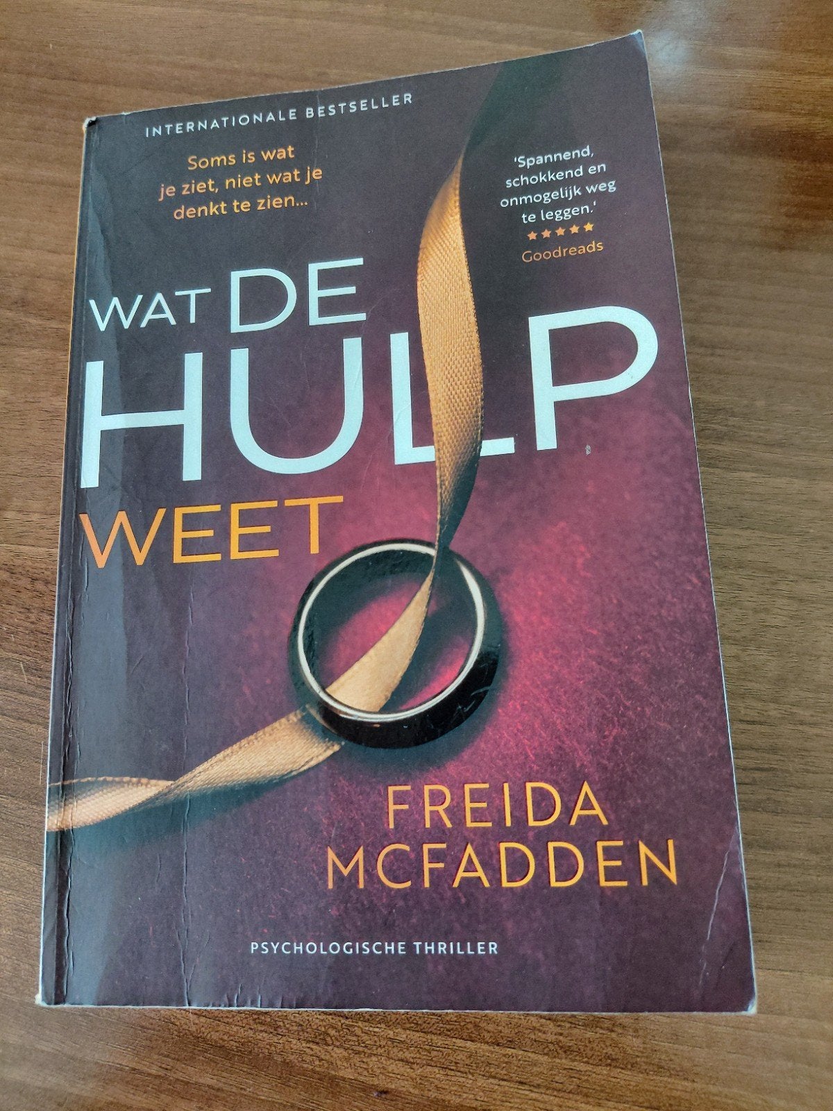 Freida McFadden - Wat de hulp weet, Ophalen of Verzenden, Zo goed als nieuw, Freida McFadden