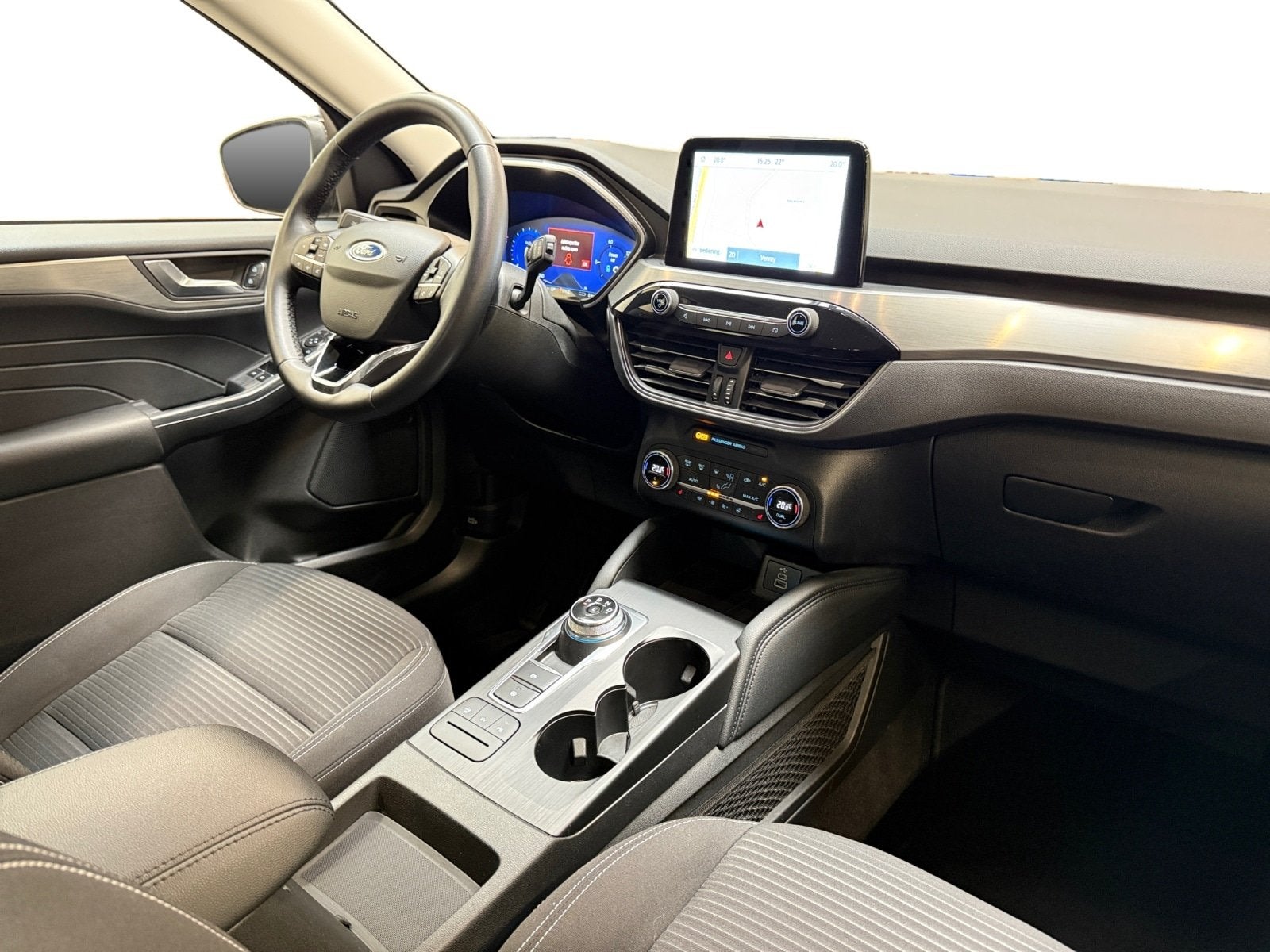 Ford Kuga 2.5 PHEV Titanium I Winterpakket I Camera I Carpla, Auto's, Automaat, Stof, Gebruikt, Lichtsensor