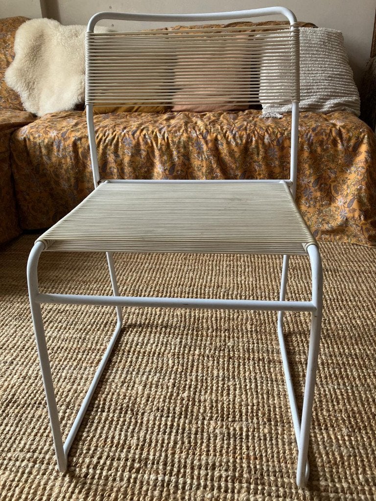 Stoeltje, wit, lichtgewicht, metaal met plastic zitting, Ophalen, Gebruikt, Overige kleuren, Overige materialen