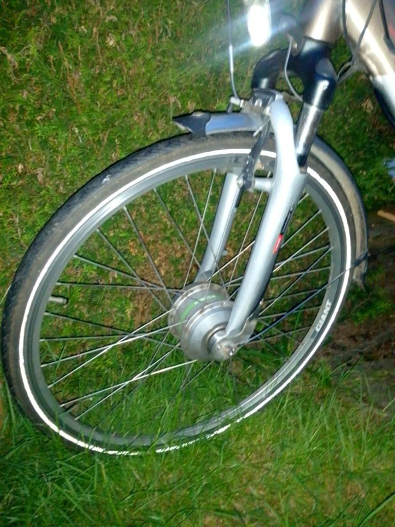 Goed werkend Giant twist voorwiel incl motor, Fietsen en Brommers, Ophalen of Verzenden, Gebruikt, Overige merken