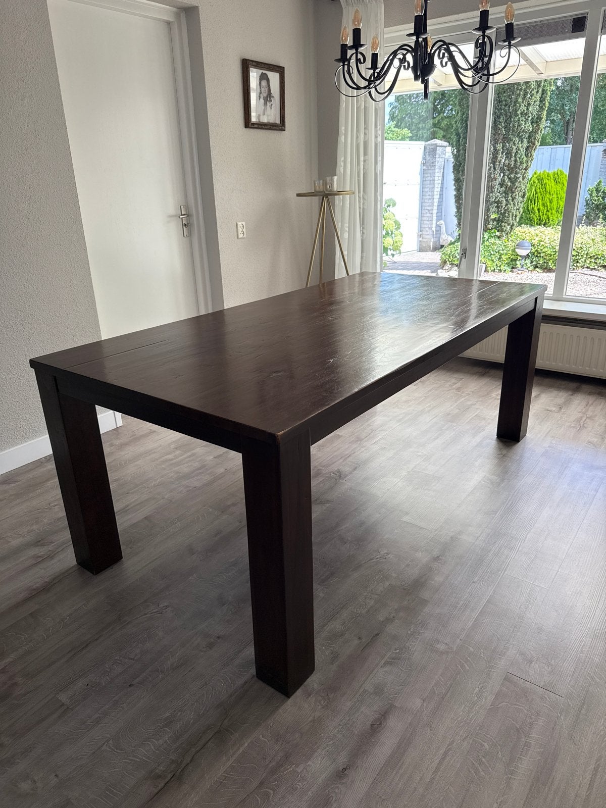 Robuuste donkerbruine eettafel en bijpassende salontafel, Huis en Inrichting, Tafels | Eettafels, Ophalen, Gebruikt, 50 tot 100 cm