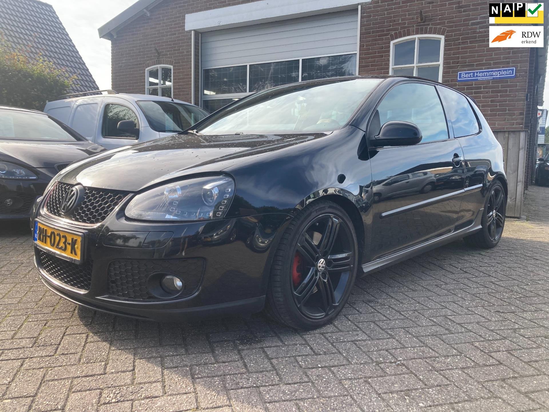 Volkswagen Golf 2.0 TFSI GTI Bj 2007, R32 uitlaat en bumper,, Auto's, Gebruikt, 4 cilinders, Zwart, Leder