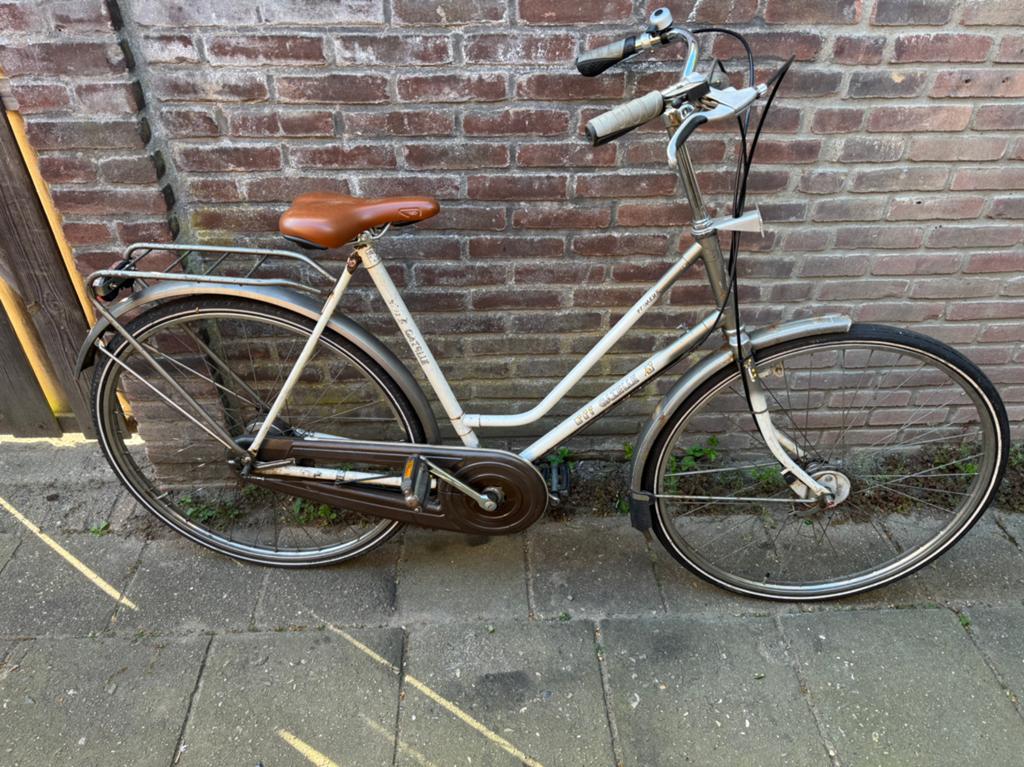 Damesfiets, Ophalen of Verzenden, Zo goed als nieuw