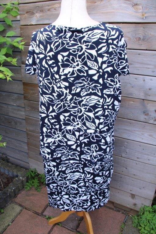Jurk donkerblauw/ creme Betty Barclay mt 46 Vaste prijs, Kleding | Dames, Blauw, Maat 46/48 (XL) of groter, Betty Barclay, Ophalen of Verzenden