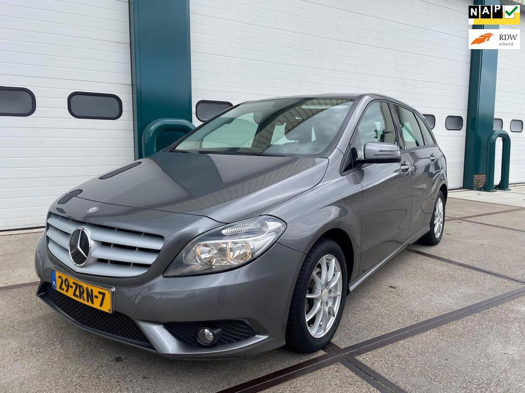 Mercedes-Benz B-klasse 180, Voorwielaandrijving, Stof, Gebruikt, 4 cilinders