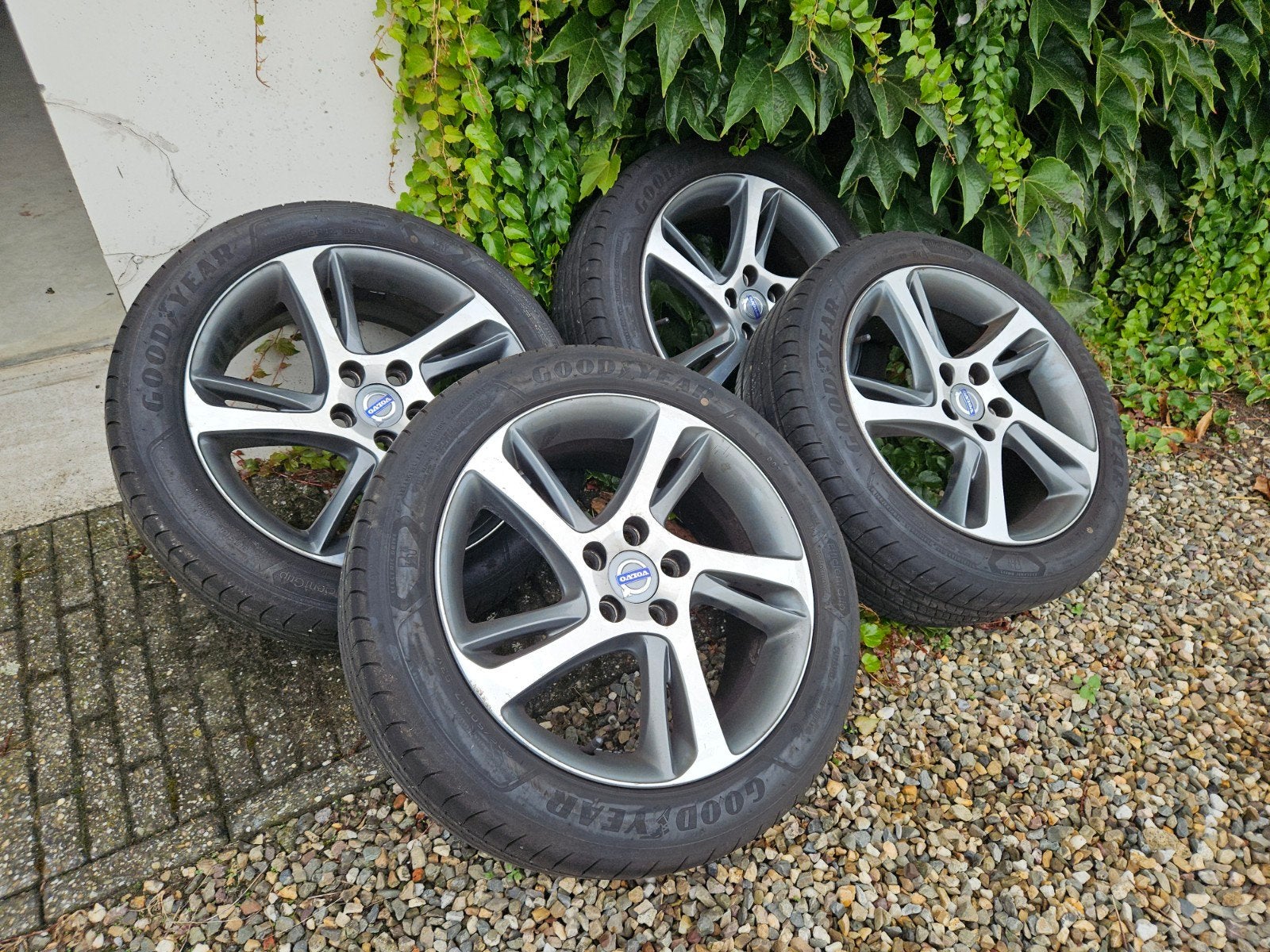 Volvo Spider 17 inch velgen + zomerband 6.8mm, Auto-onderdelen, Banden en Velgen, Ophalen, Banden en Velgen, Nieuw, 17 inch