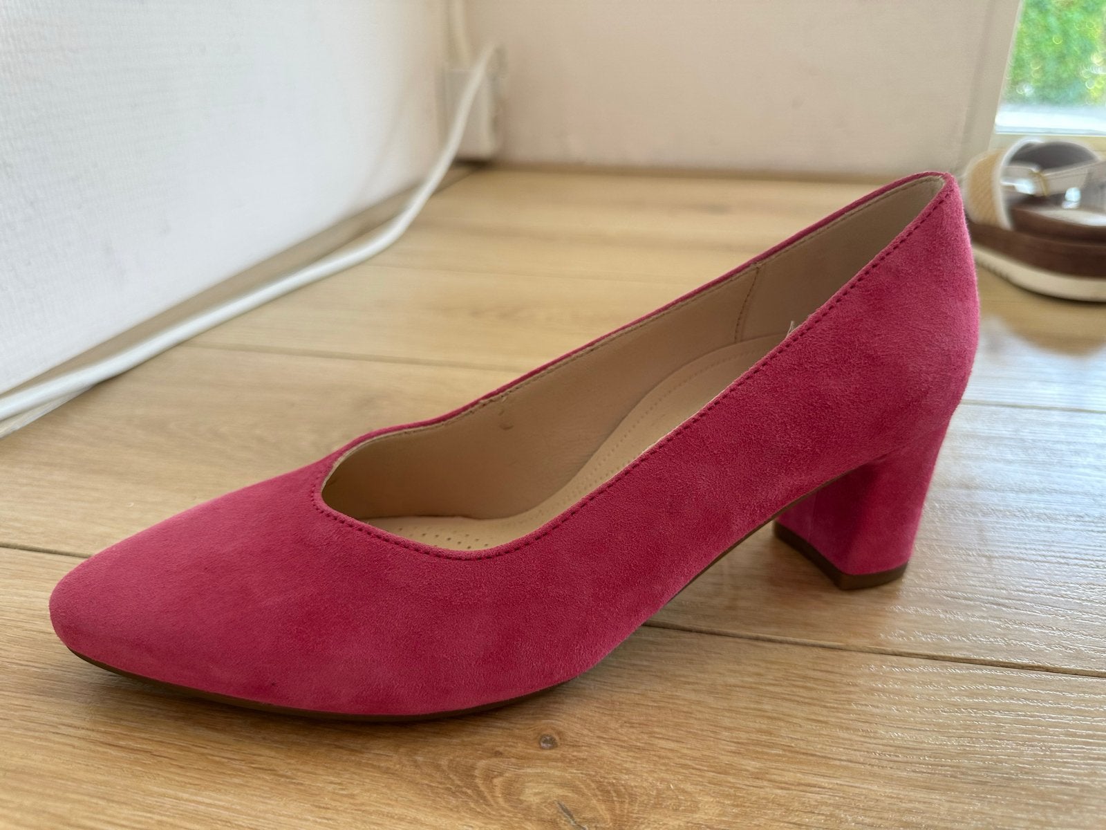 GABOR Roze suède pumps met blokhak 38, Ophalen of Verzenden, Zo goed als nieuw, Roze, Pumps