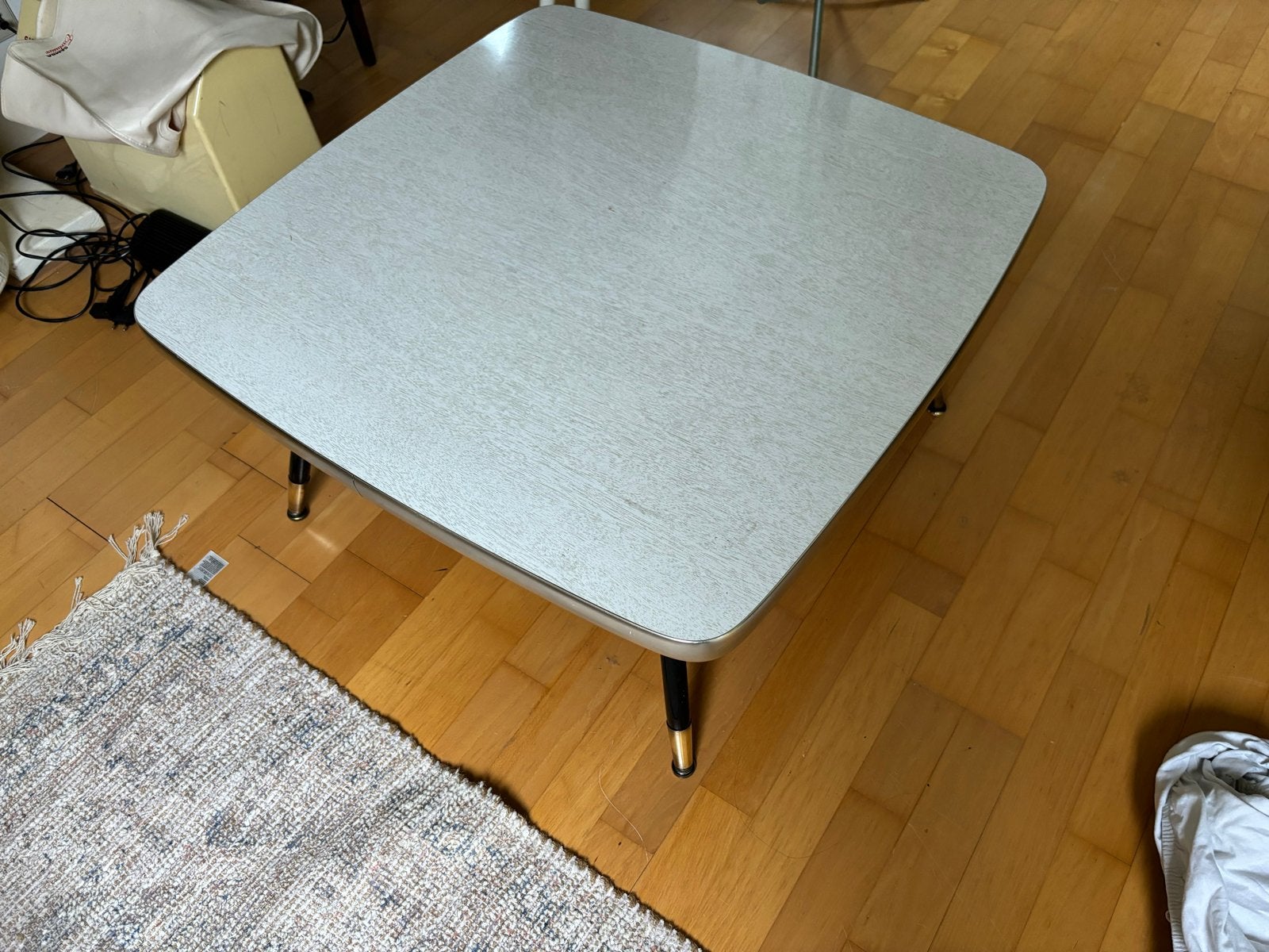 Vintage salontafel met metalen poten, Minder dan 50 cm, Gebruikt, 100 tot 150 cm, Jaren 50 loyd loom