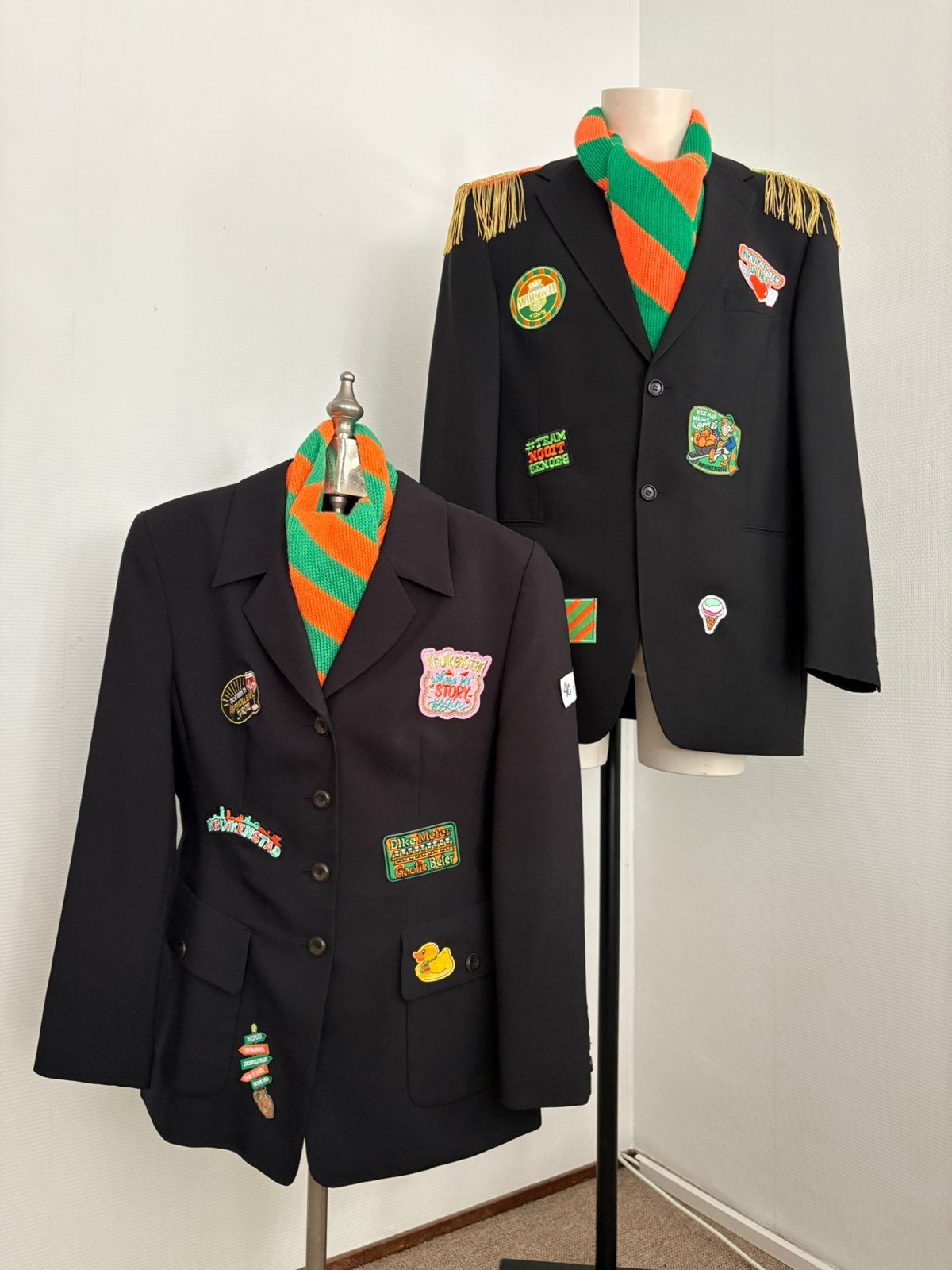 Kom jij een Kruikenstad Carnavals Jas passen! Embleem unisex, Ophalen of Verzenden, Zo goed als nieuw, Maat 46/48 (XL) of groter