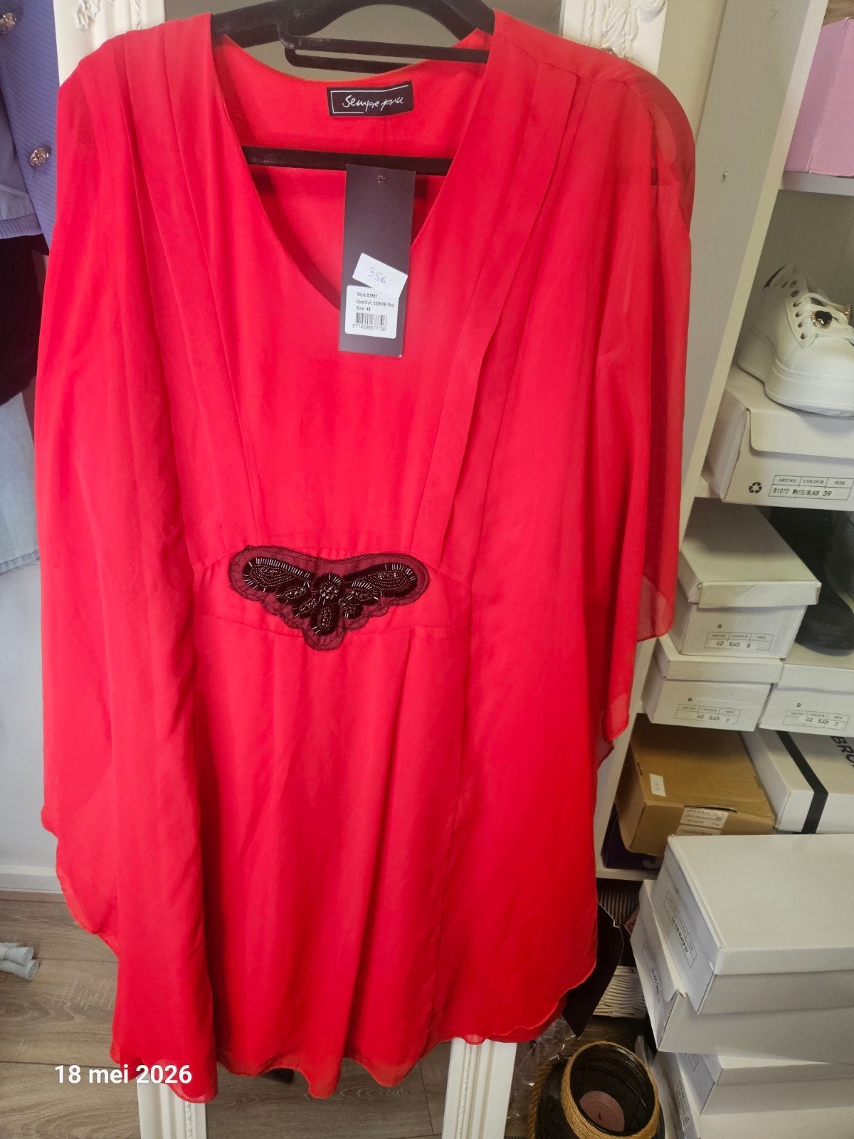 Aparte vlinder jurk van Sempre Piu maat 44, Kleding | Dames, Jurk, Nieuw, Ophalen of Verzenden, Rood