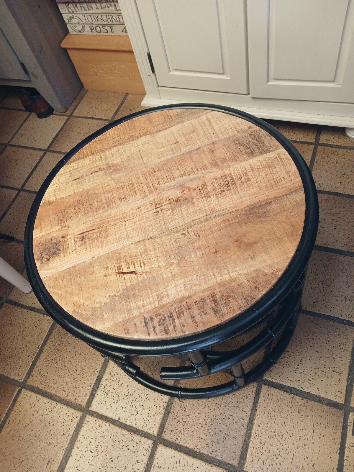 Mango houten salontafeltjes., 50 tot 100 cm, Rond, Zo goed als nieuw, 50 tot 100 cm