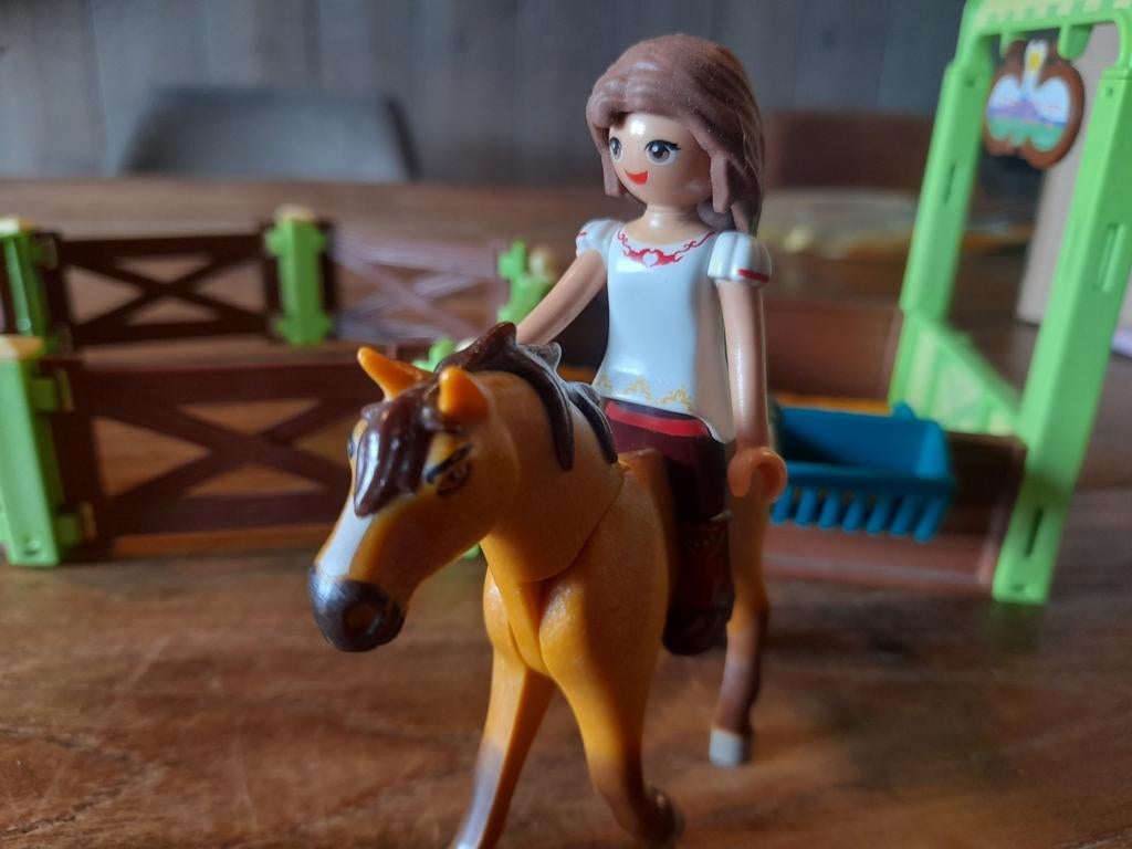 Playmobil stal met Spirit en Lucky, Ophalen of Verzenden, Zo goed als nieuw, Los playmobil