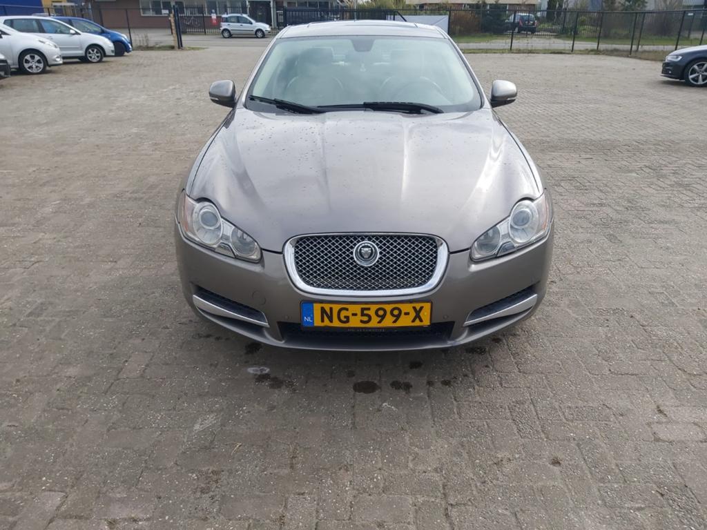 Jaguar XF 3.0 D V6 AUT 2010 Grijs, Auto's, Jaguar, Automaat, 2993 cc, 1850 kg, XF