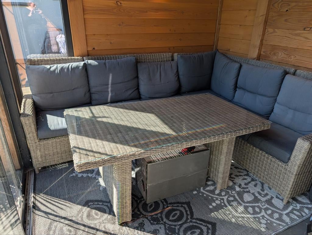 Wicker loungeset met tafel en comfortabele kussens 250x200, Ophalen, 5 zitplaatsen, Gebruikt, Loungeset