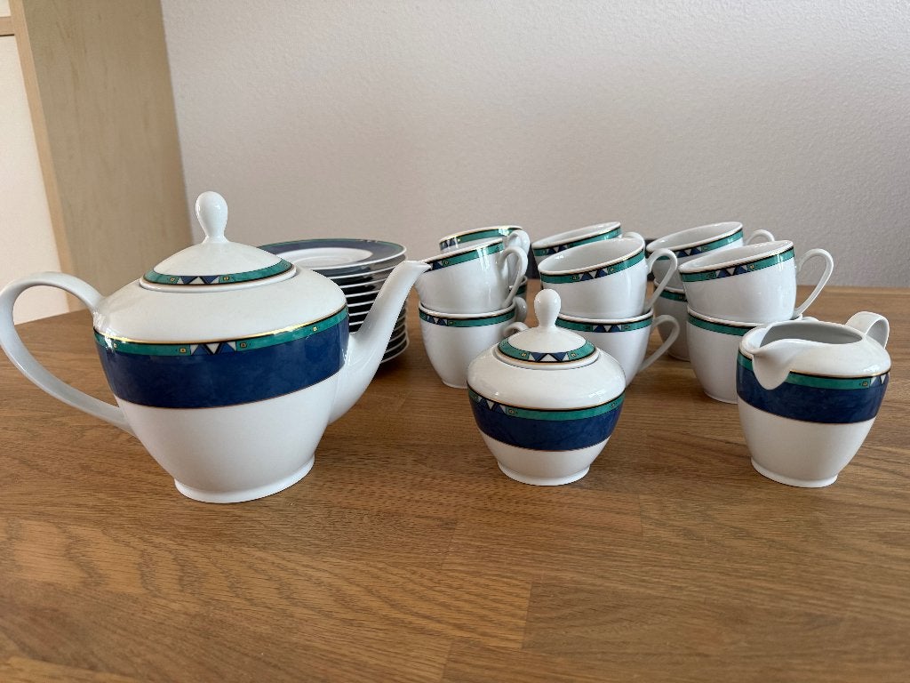 Koffie- theeservies 12-delig, Huis en Inrichting, Keuken | Servies, Ophalen, Overige merken, Keramiek, Zo goed als nieuw