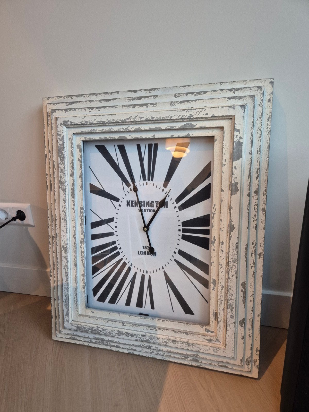 Grote wandklok 'Kensington Station London' - Vintage look, Wit, Vintage, Analoog, Werkt op batterijen