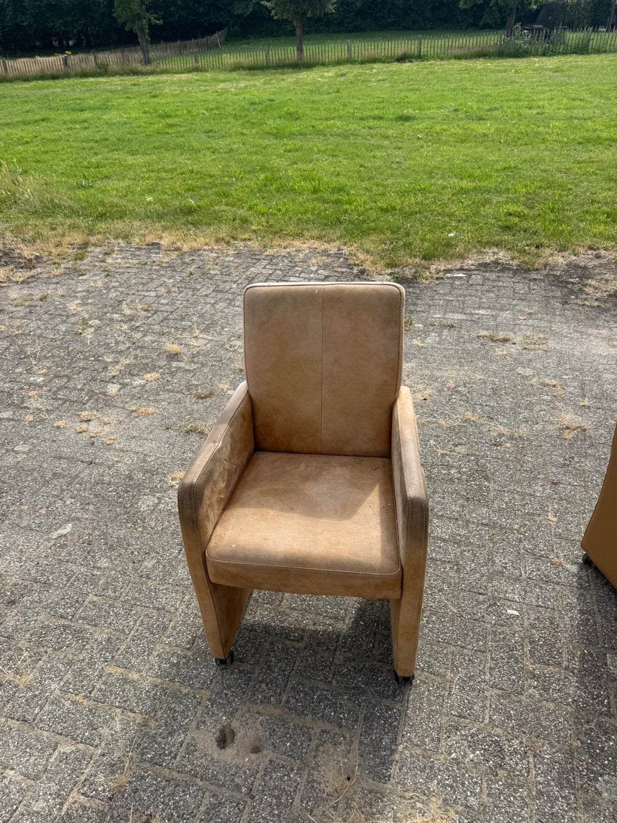 2 stoelen, Ophalen, Zo goed als nieuw, Kunststof