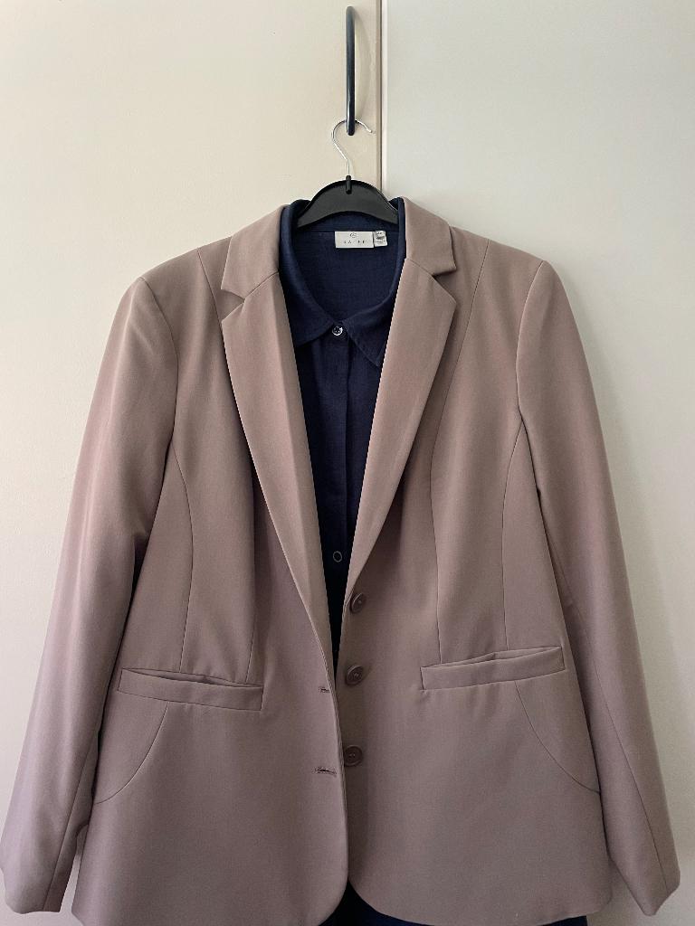 jasje, Ophalen, Beige, Maat 42/44 (L), Zo goed als nieuw