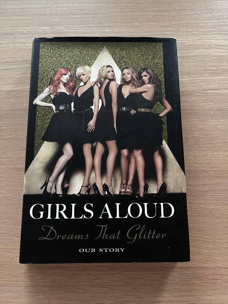 Girls Aloud - Dreams that glitter - Boek Engelstalig, Ophalen of Verzenden, Zo goed als nieuw, Artiest