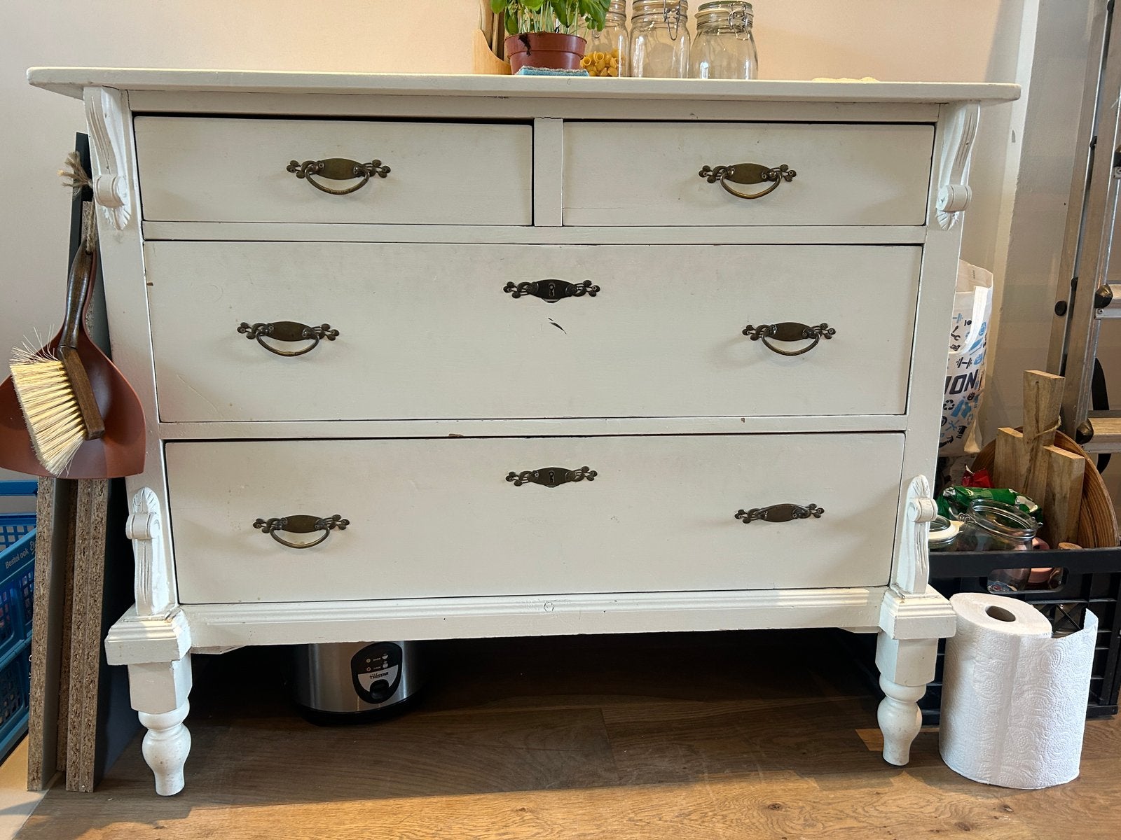 Brocante commode - vintage charme, messing beslag, Ophalen, Gebruikt, 100 tot 150 cm, 3 of 4 laden
