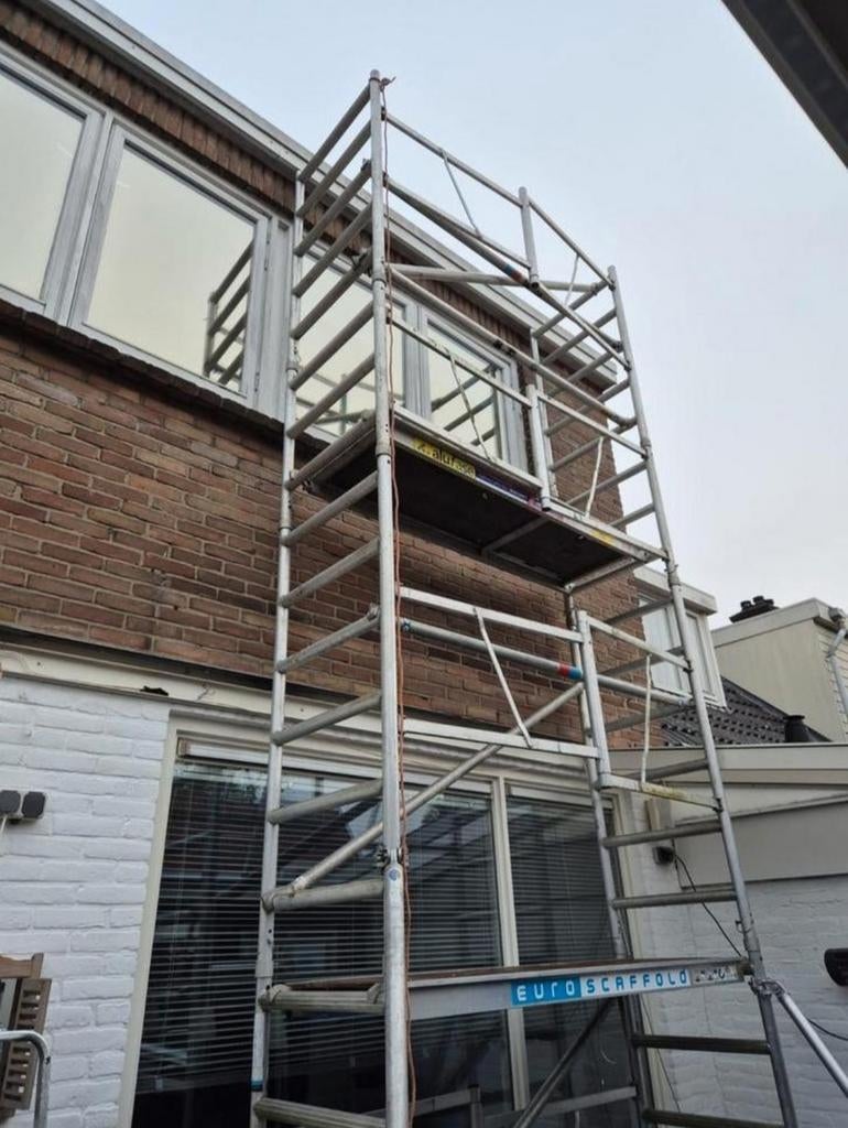 Steiger te huur!!, Ophalen of Verzenden, Zo goed als nieuw, Rolsteiger of Kamersteiger, 5 meter of hoger