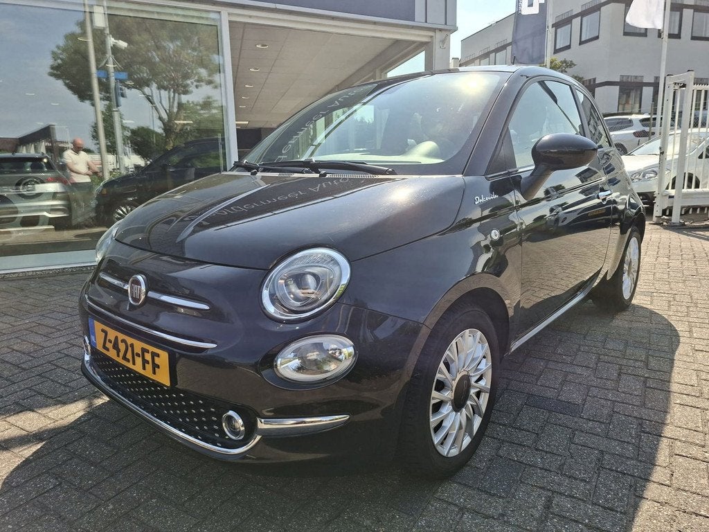 Fiat 500 1.0 Hybrid Dolcevita panoramadak / beats, Auto's, Fiat, Voorwielaandrijving, 4 stoelen, Leder en Stof, Zwart