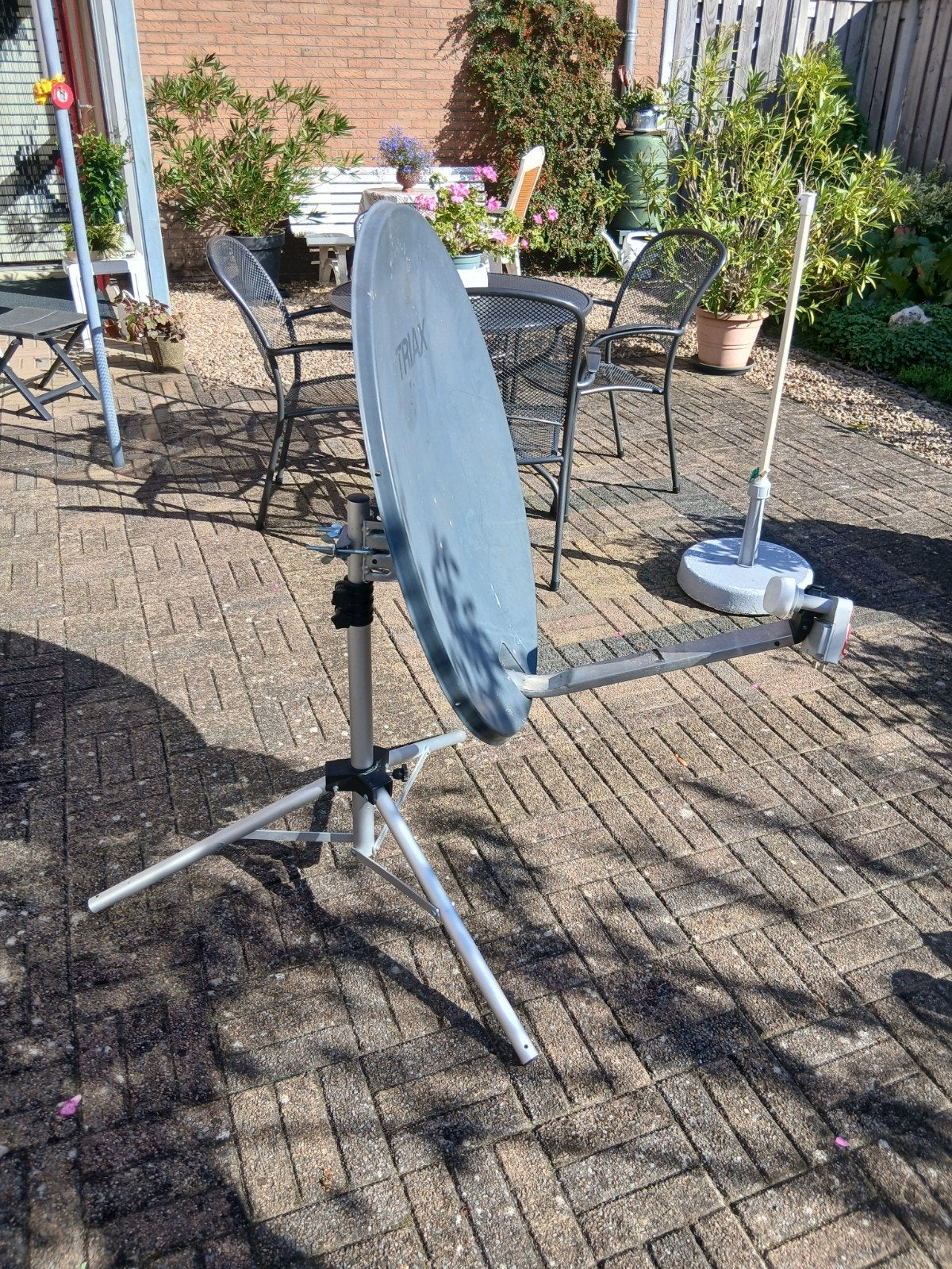 te koop satellietschotel standaard uitneembaar, Ophalen, Gebruikt, (Schotel)antenne-accessoires, Overige merken