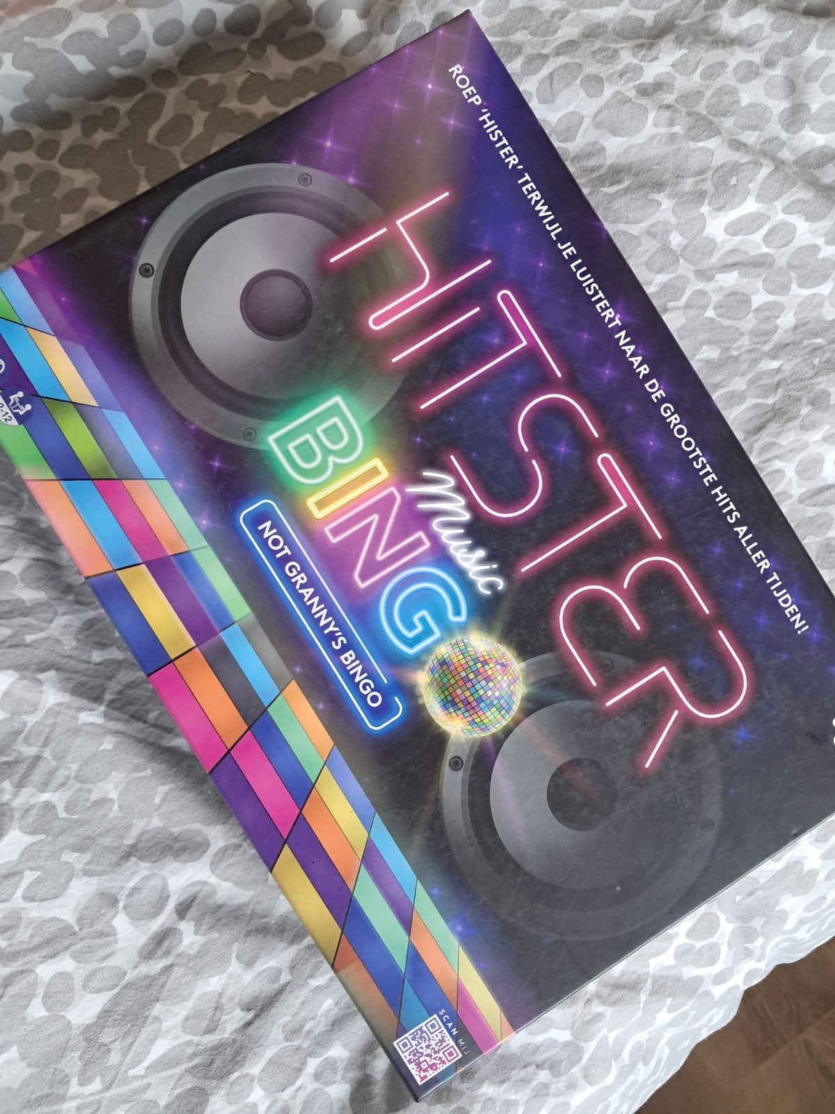 Hitster Music Bingo - Het ultieme muziekbingo spel!, Drie of vier spelers, Ophalen of Verzenden, Zo goed als nieuw