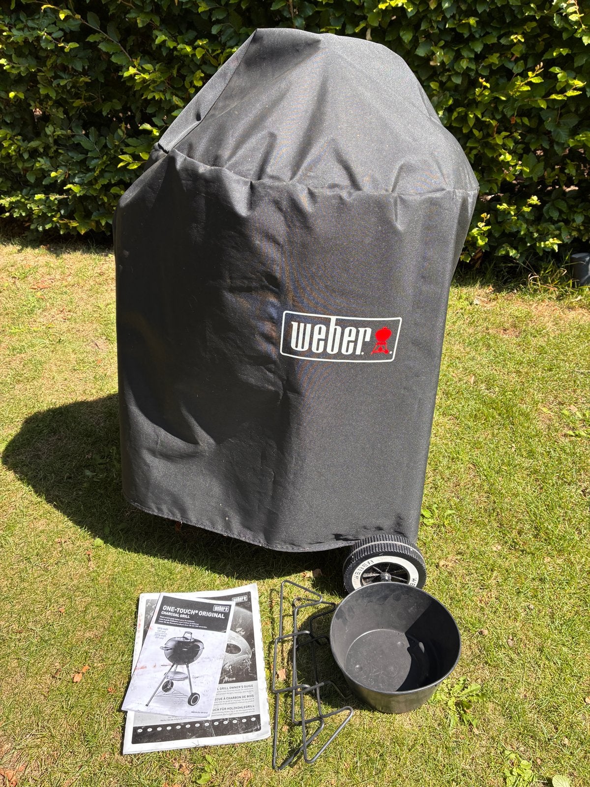 Weber BBQ 57cm met hoes en briketten, Ophalen, Gebruikt