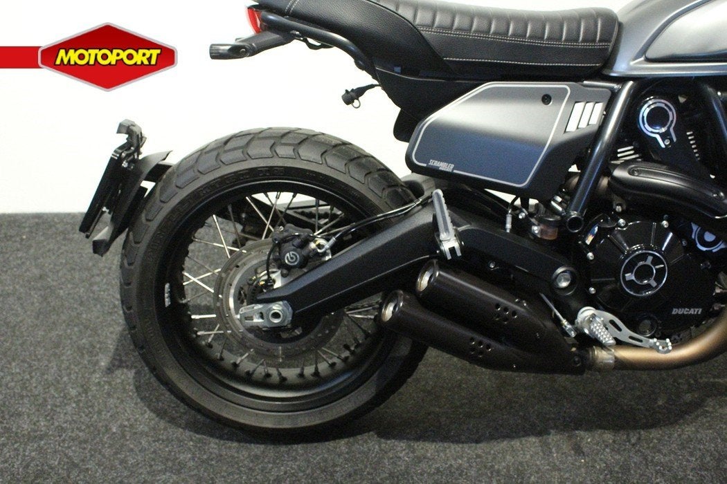 Ducati SCRAMBLER NIGHTSHIFT (bj 2022), Naked bike, Gebruikt, Bedrijf