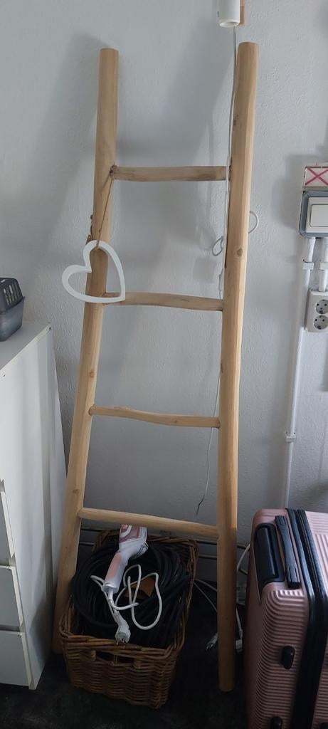 Decoratie trap. Hout., Ophalen