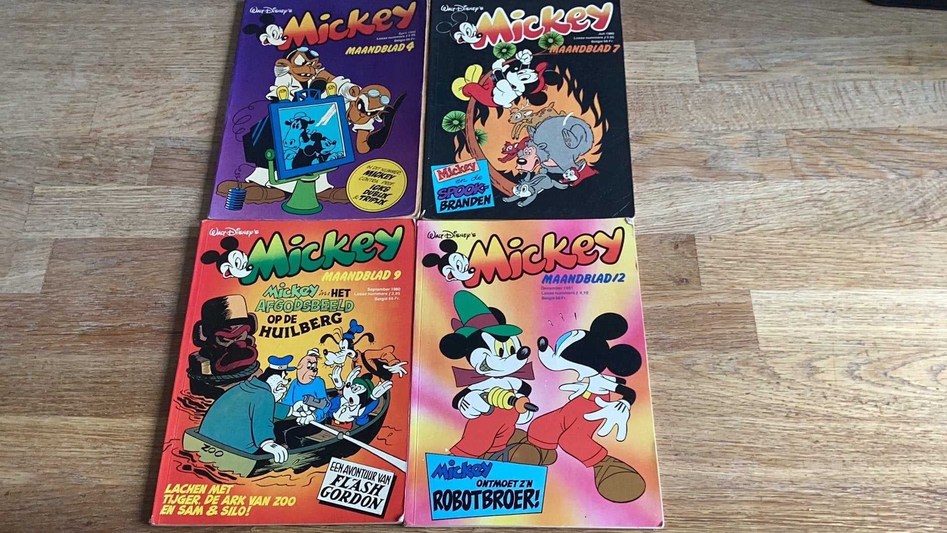 4 Mickey Mouse maandbladen 4,7,9,12 uit 1980 0,75ps samen2,5, Boeken, Strips | Comics, Gelezen, Europa, Ophalen of Verzenden, Meerdere comics