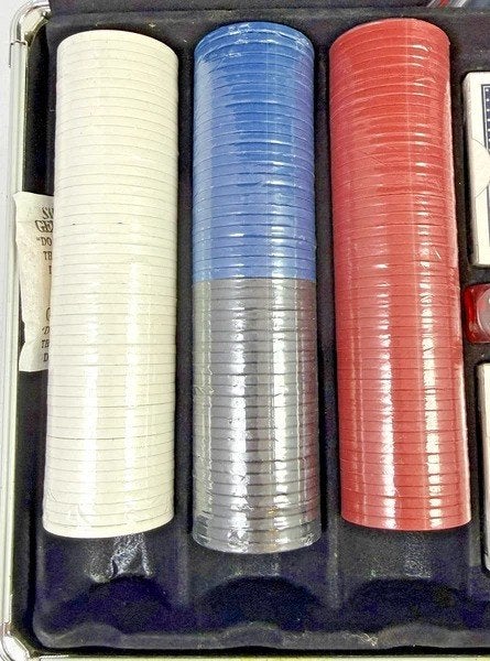 Aluminium pokerset koffer met 300 chips kaarten poker, Hobby en Vrije tijd, Gezelschapsspellen | Kaartspellen, Verzenden, Onbekend
