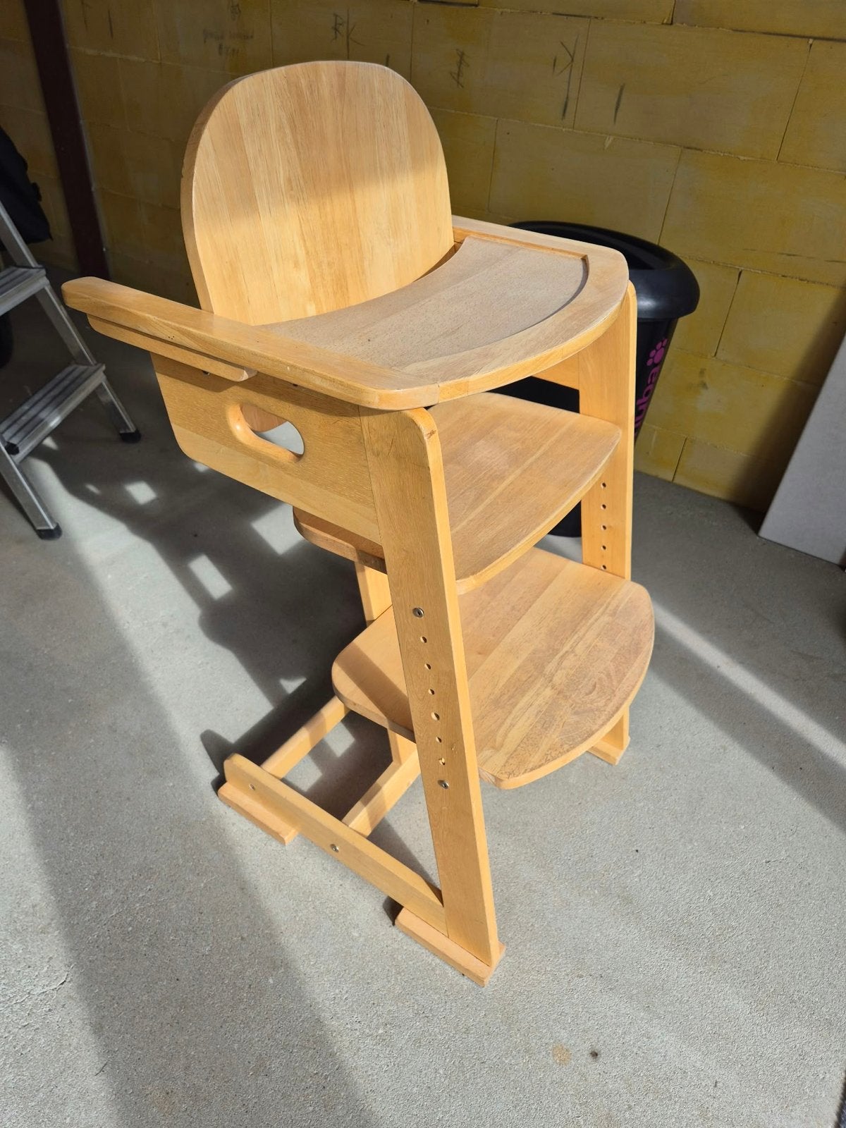 Houten meegroeistoel met afneembaar eetblad, Ophalen, Gebruikt, Meegroeistoel, Afneembaar eetblad