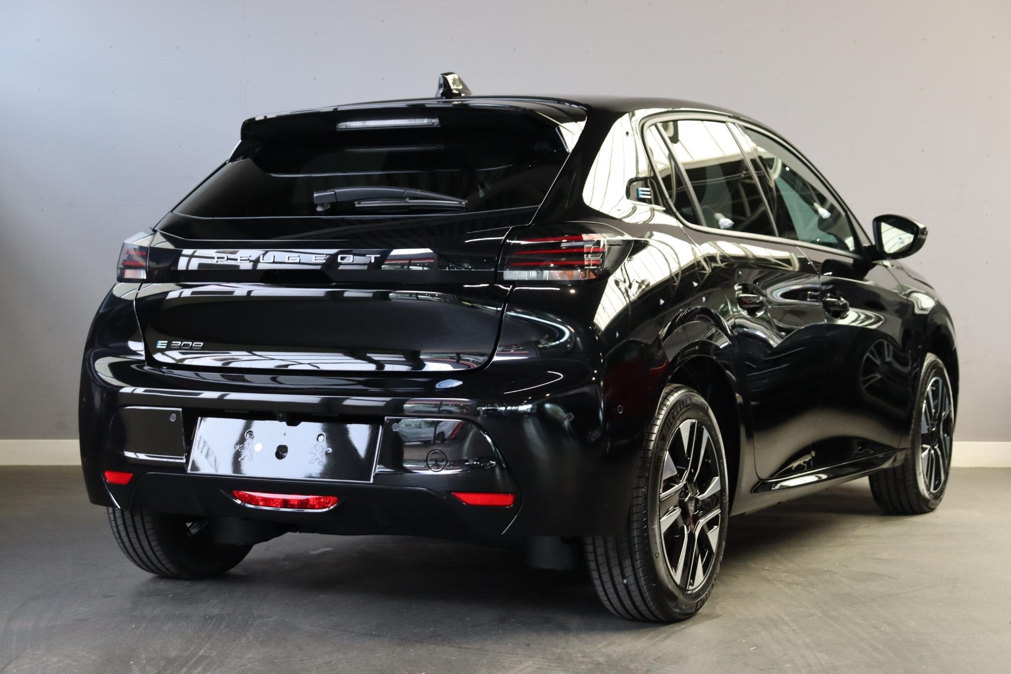 Peugeot e-208 EV Allure 51 kWh Voorraad Voordeel / 2+6 Jaar, Auto's, 12 maanden, 433 km, 156 pk, Leder en Stof