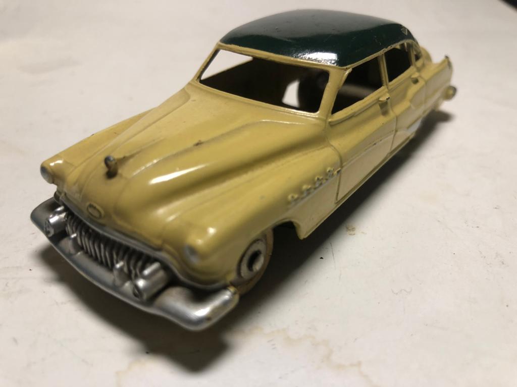 Dinky Toys France 24 Buick Roadmaster, Ophalen of Verzenden, Zo goed als nieuw, Auto, Dinky Toys