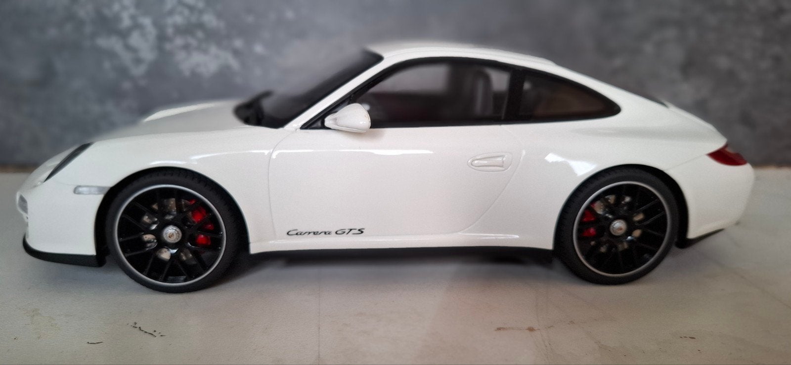 GT SPIRIT PORSCHE CARRERA GTS, Hobby en Vrije tijd, Ophalen, Zo goed als nieuw, Overige merken