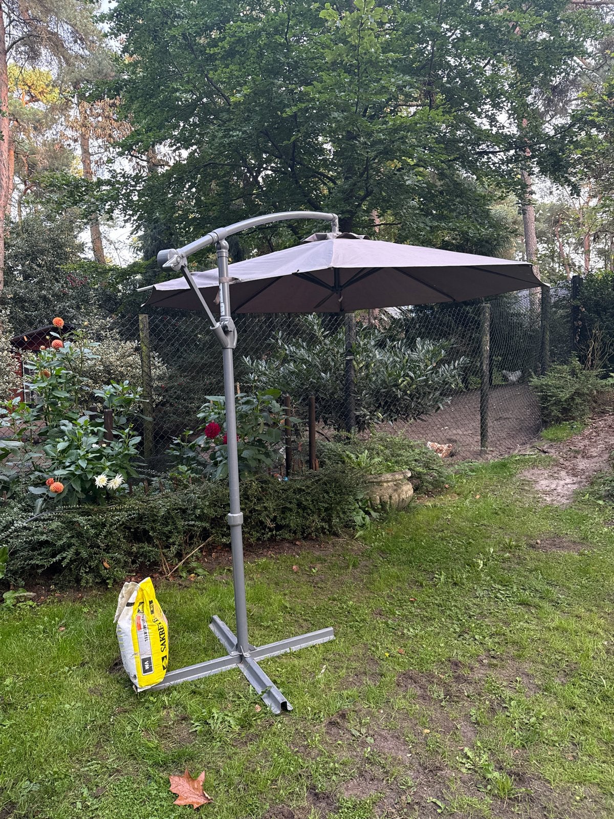Zweefparasol 2,5 meter doorsnee Antraciet Grijs, Tuin en Terras, Ophalen, Kantelbaar, 2 tot 3 meter, Zweefparasol